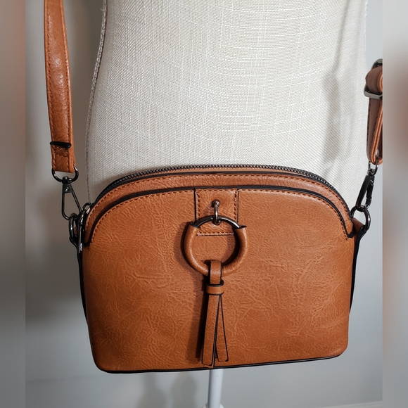 Like New, Sam&Hadley vegan textured grain purse - Picture 3 of 15